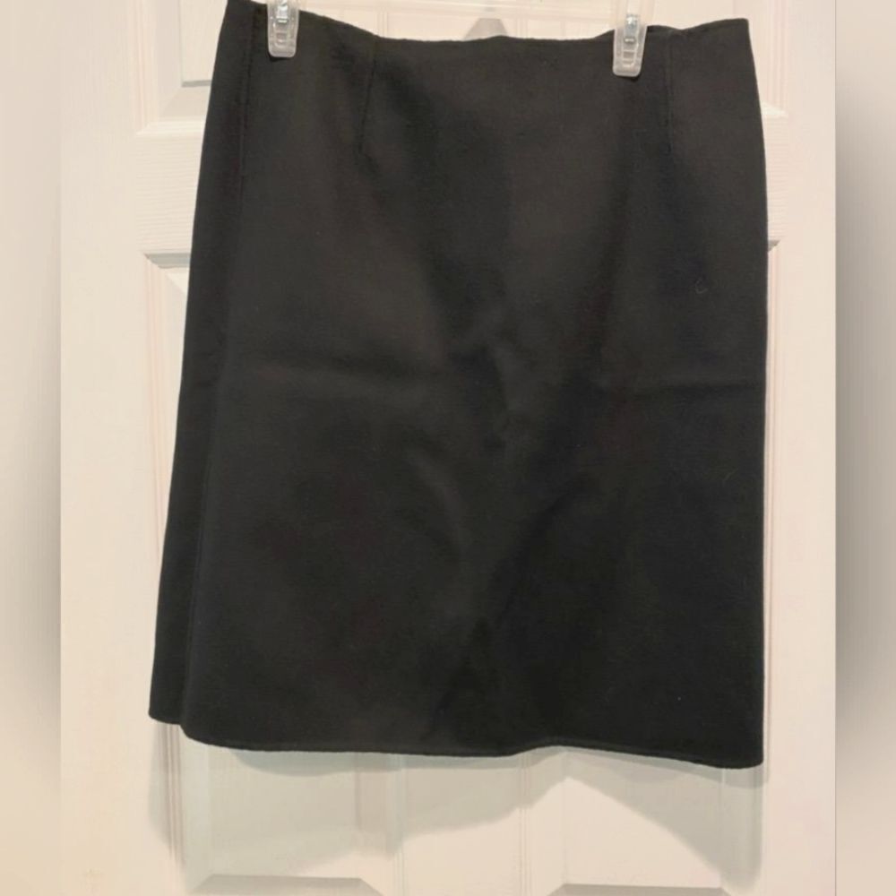 Weekend Max Mara Low Rise Midi Skirt, Women's sz 12 (L), Black, NWOT.